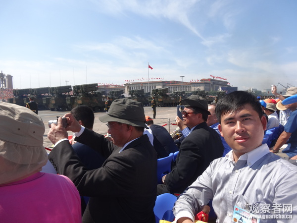  2015年9·3阅兵，王炳忠在观礼台上