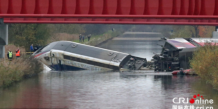 法国斯特拉斯堡发生高铁脱轨事件(高清组图)