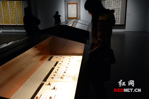 “何绍基的书法世界”开幕 穿越百年与大师对话(图)_手机新浪网