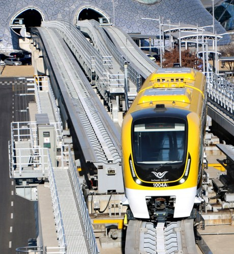 2016年2月日，仁川机场至仁川龙游站的磁悬浮列车投入正式运行。