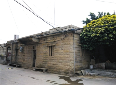 龚清概在泉州石狮市沙堤村的老宅。作为一个渔村青年，龚由村干部走上仕途。