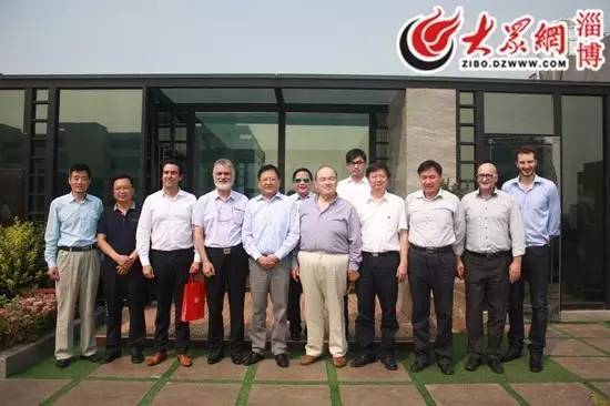 “山寨罗”调研合影