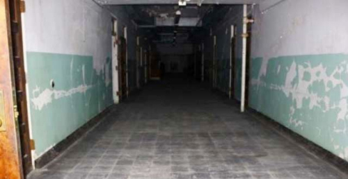 美国西弗吉尼亚州一家荒废多年的精神病院不时传出闹鬼消息。