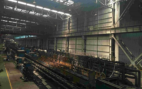 天津钢铁集团棒材厂已停产大半年。摄影：熊少翀