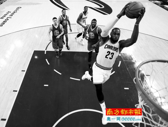 本赛季总决赛，詹姆斯逆境中带领骑士顽强抵抗，回应了人们的质疑。O sports图片