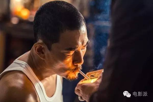 季炳雄行踪不定，逃避着一切又密谋着一起大案。