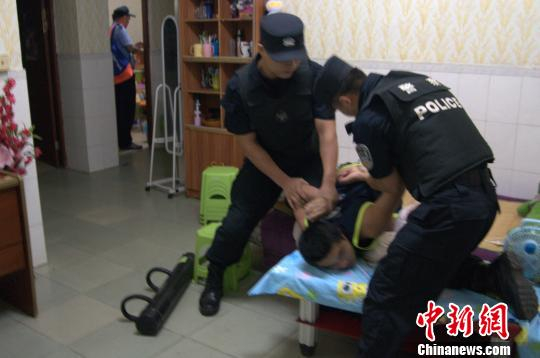 东莞警方抓获涉案嫌犯 警方供图