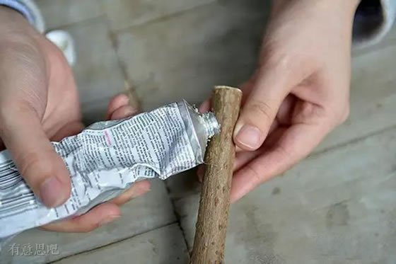 路边的树枝别浪费:利用树枝DIY森系装饰