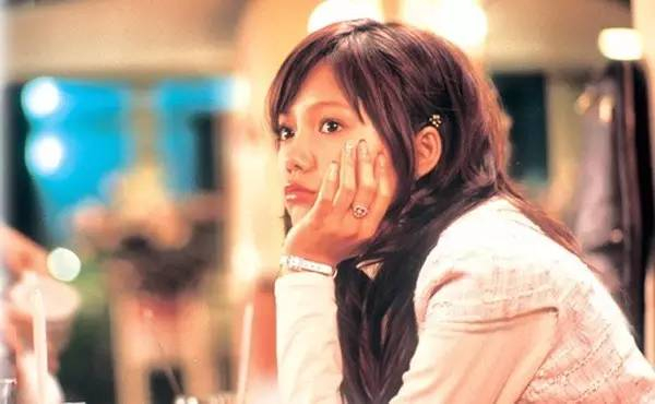 《娜娜》中饰演小松奈奈