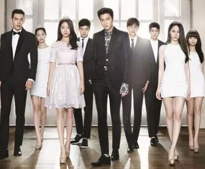  《继承者们》剧照。