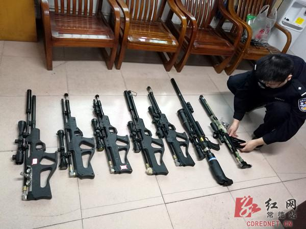 常德90后男子微信卖气枪被捕 警方赴多地追回枪支|枪支|警方|微信|买卖枪支_手机新浪网