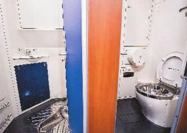 卧铺动车洗手间