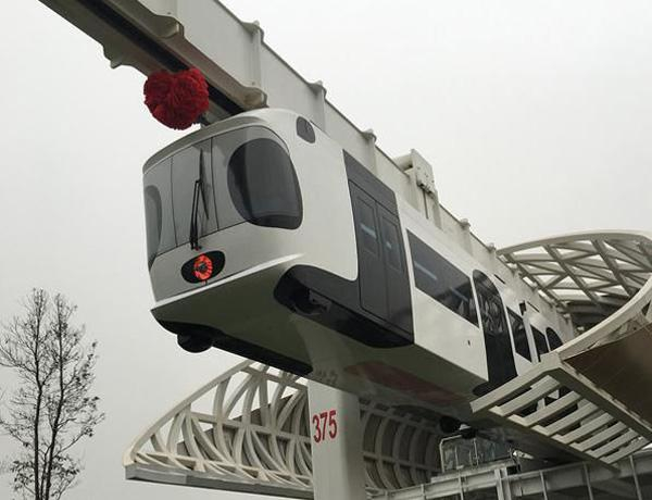 成都“新能源空铁”挂线