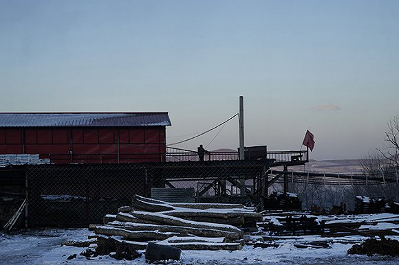 几个月来煤矿价格上涨，有些矿井在政府的允许下开工了。摄影：孙俊彬。