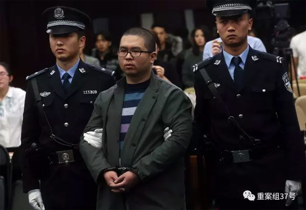 ▲12月30日，三中院以故意杀人罪判处李斯达死刑，李斯达表示要上诉。 新京报记者 王贵彬 摄