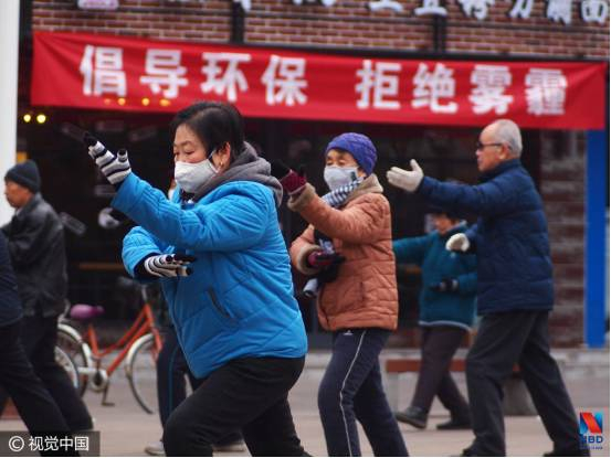 ▲ 临汾街头到处可见的环保标语（图片来源：视觉中国）