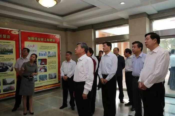 ▲郭树清视察工作（图片来源：山东省住房和城乡建设厅）