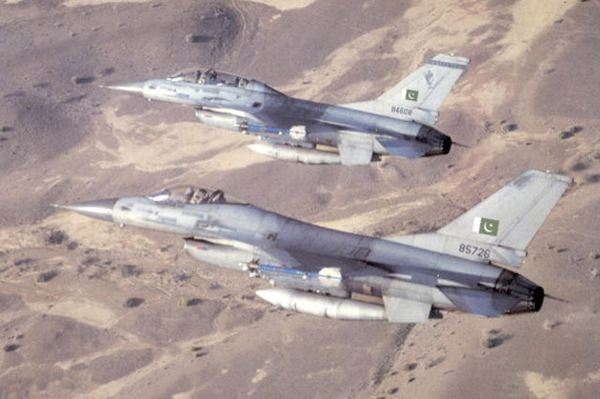 资料图：巴军装备的F16战机