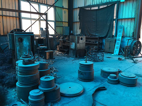 （山东源大工贸公司车间一角。摄影：刘向南）