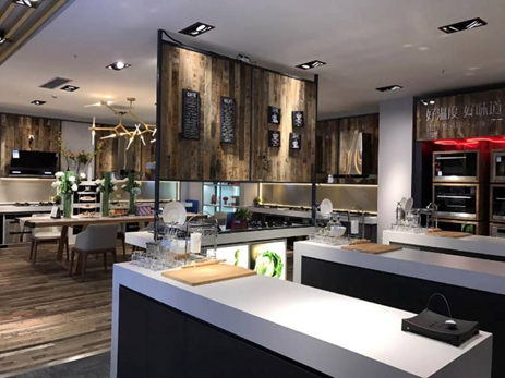 （改造后的门店）