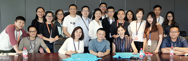 马老师和云谷创校团队合影