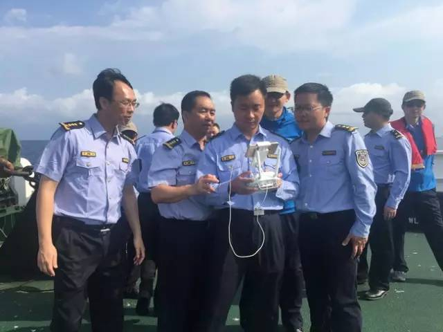  ▲操作无人机进行航空巡视