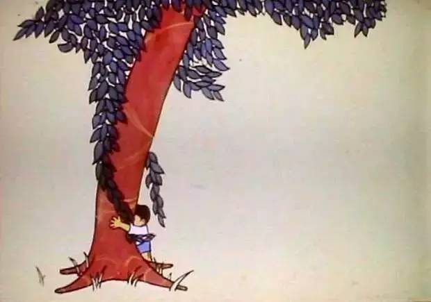 男孩好爱这棵树，好爱喔！