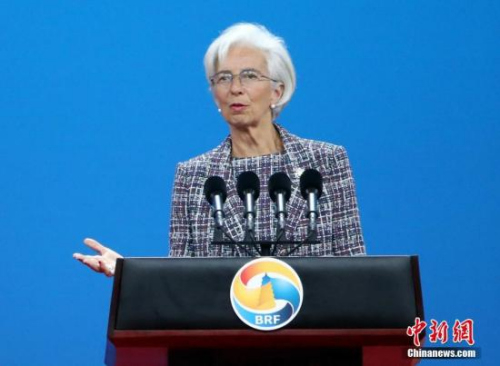 　　5月14日，“一带一路”国际合作高峰论坛高级别会议在北京举行，国际货币基金组织总裁拉加德致辞。中新社记者 侯宇 摄