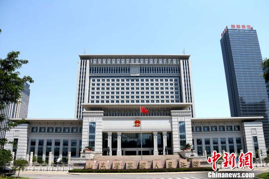 山东省高级人民法院27日上午在该院第22审判庭依法公开审理上诉人于欢故意伤害一案。　梁犇　摄