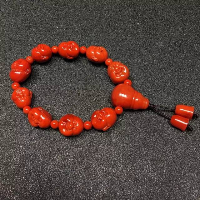 南红的满色满肉是什么意思呢？