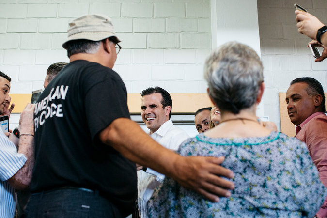 图中为来自支持建州的新进步党（New Progressive）的波多黎各总督Ricardo Rossello