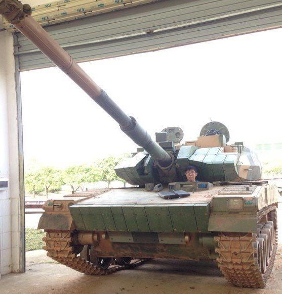  此前留出的15式轻坦照片，与本次展示的模型有很大不同 图源：社交媒体