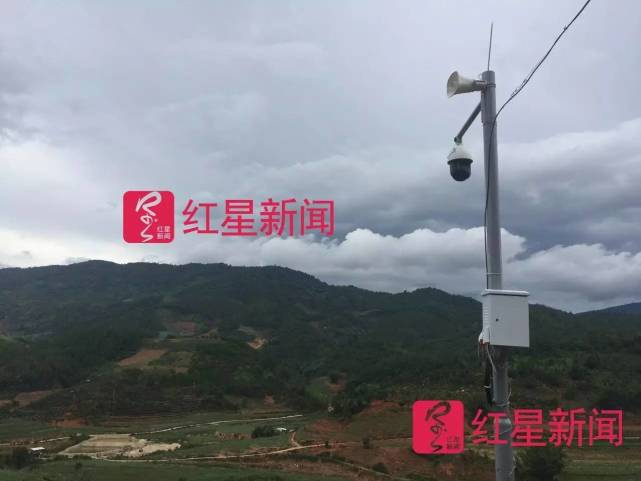 黑山村的监控摄像头，一旦野象闯入可实时预警