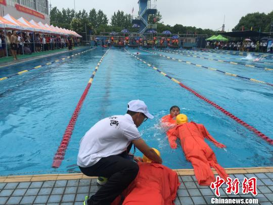  图为比赛现场。　林波 摄