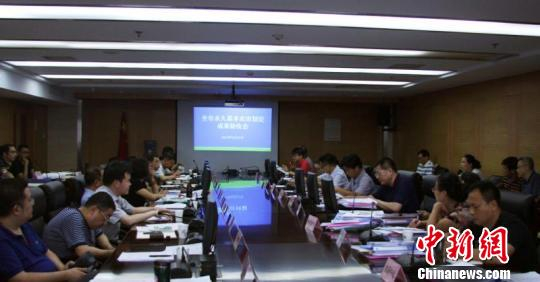 　　近日，北京召开永久基本农田划定成果市级验收会。北京共划定永久基本农田约151.6万亩，城市周边划定约14.8万亩。北京市国土资源勘测规划中心供图