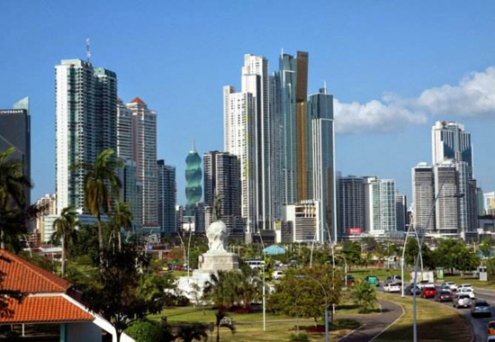 巴拿马城的中心区域，高楼林立