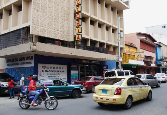 6月中旬，巴拿马城老城唐人街街景