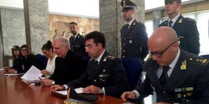 意大利米兰146名华人代购集体被控 涉嫌机场骗