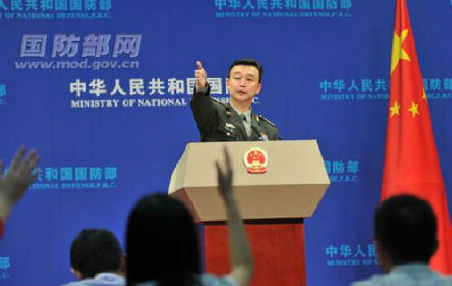 国防部新闻局副局长、新闻发言人吴谦大校（资料图）