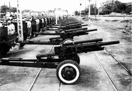 开国大典阅兵时的大炮