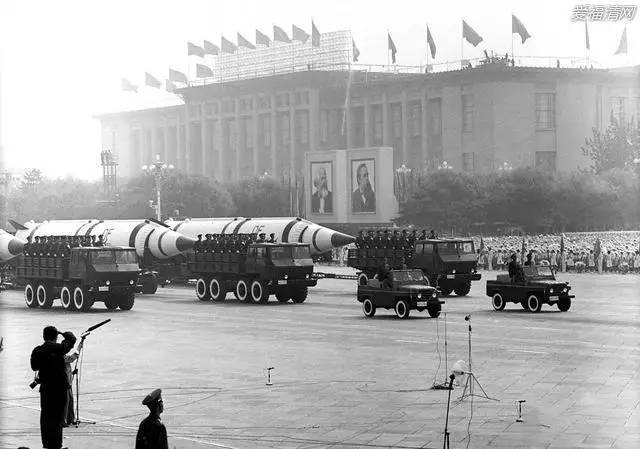  在1984年阅兵中中国战略导弹部队首次参加阅兵
