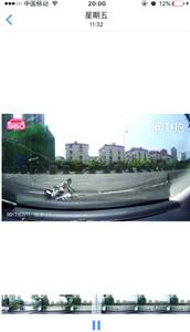  事发时，行车记录仪截屏　/采访对象提供