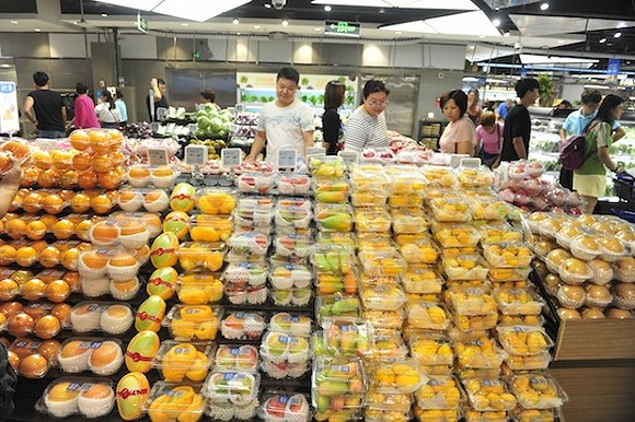 盒马鲜生内的水果区