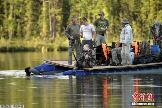 普京准备下水。