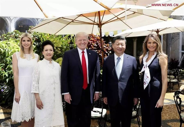▲资料图片：当地时间4月6日，中国国家主席习近平在美国佛罗里达州海湖庄园同美国总统特朗普进行会晤。