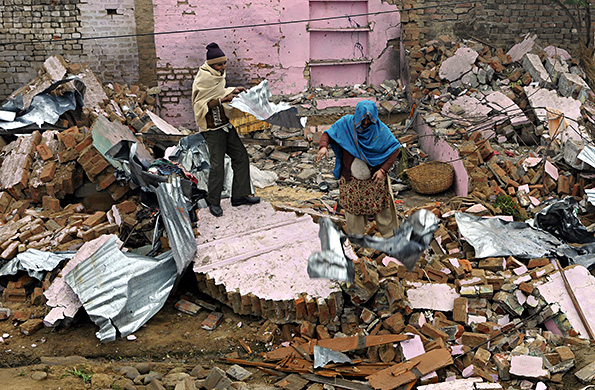 印巴冲突致边境地区建筑被毁。视觉中国 资料图
