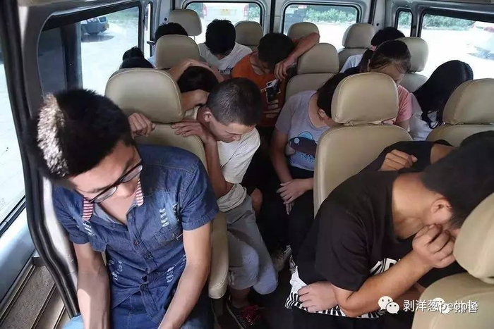  “打传办“表示，将通过救助站系统把他们送回家。