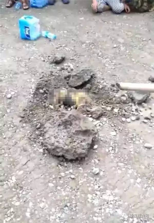  ▲正在施工道路的路基下，发现了4岁女童丁书瑶的遗体。 &nbsp; 图片来源/央广网