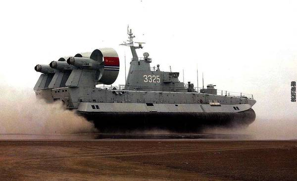 乌克兰又送“神助攻”，疑似第3艘国产野牛气垫登陆舰出现_手机新浪网