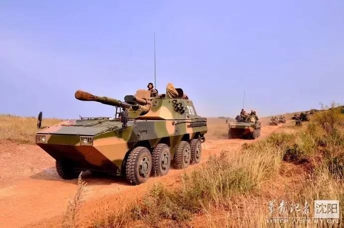 ▲新编制下的旅炮营拥有27门PLL09型122毫米自行榴弹炮，过去装备在集团军炮兵旅的HJ-9重型反坦克导弹也下放到了旅级炮兵部队，更加贴近一线。